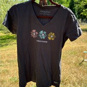 Life is Good flower t-shirt in charcoal size medium.